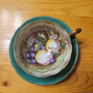 Vintage tea Cup & Saucer looks like An Aynsley Design no marking beautiful green